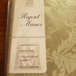 VTG Sage Grn Tablecloth, 70" Round, Baroque Style